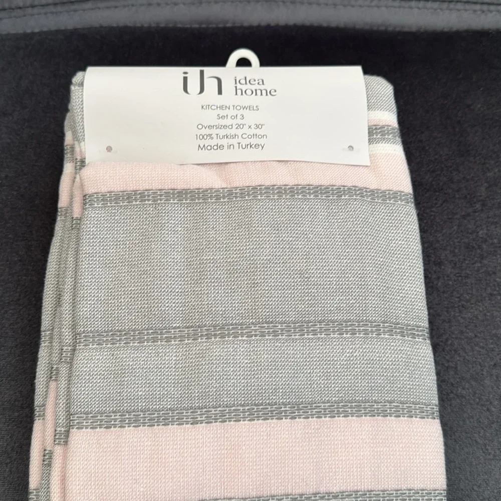 Idea Home Kitchen Towels Size Oversized 20” x 30” Color Light Pink White Gray